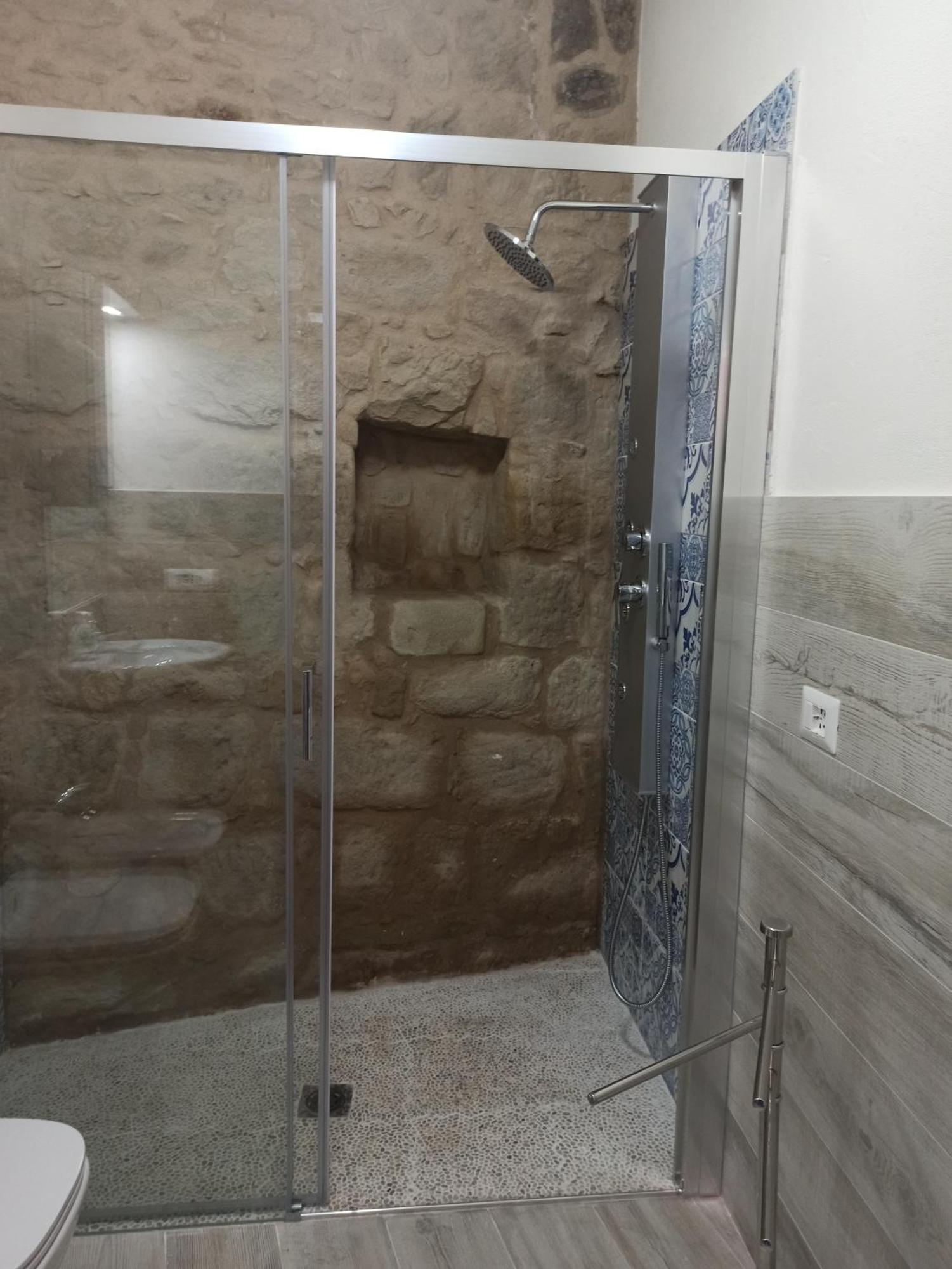 فندق Piazza San Giorgio Dolianova المظهر الخارجي الصورة