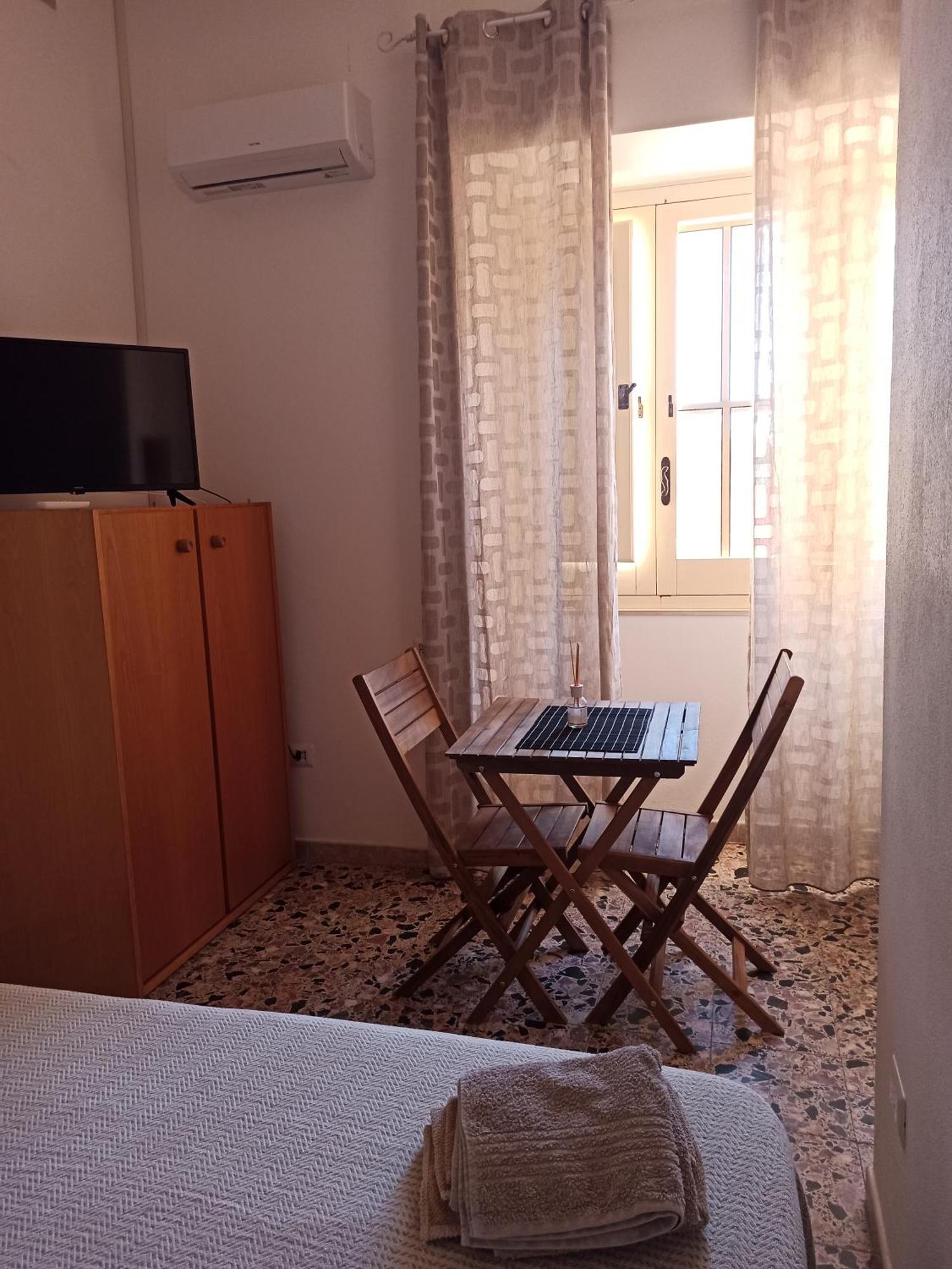 فندق Piazza San Giorgio Dolianova الغرفة الصورة