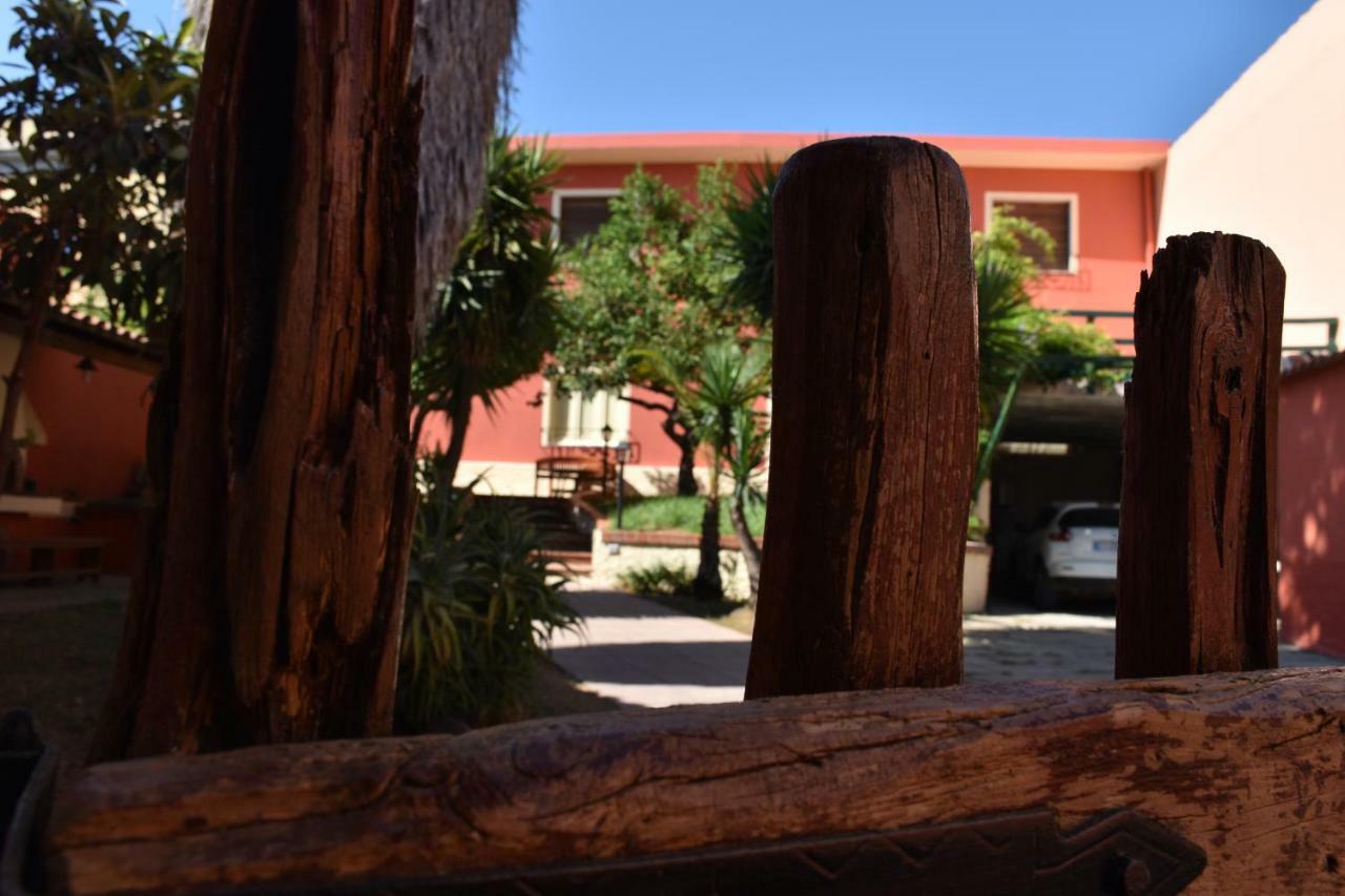 فندق Piazza San Giorgio Dolianova المظهر الخارجي الصورة
